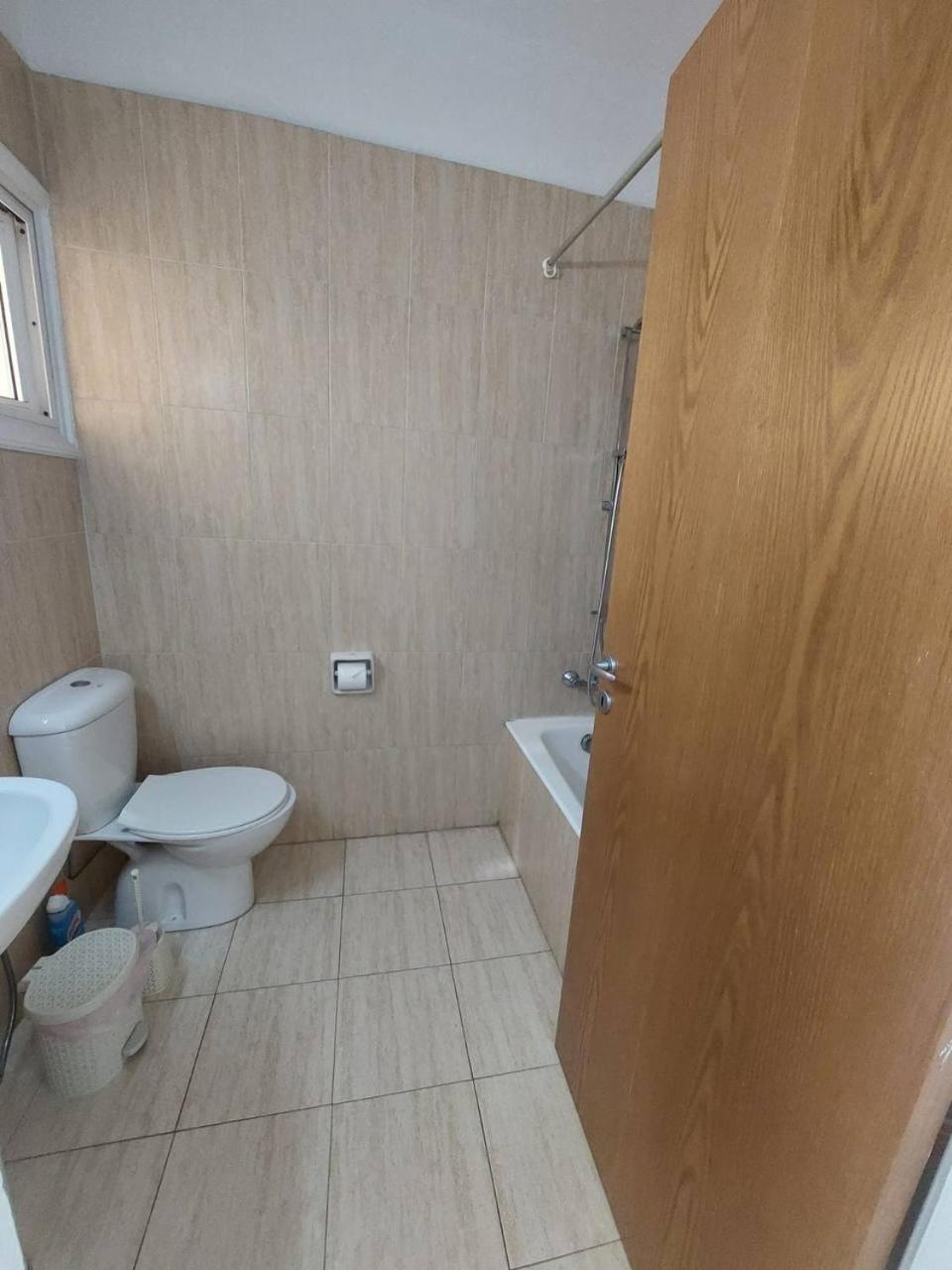 Sunny 2 Bedroom Larnaca Center 外观 照片